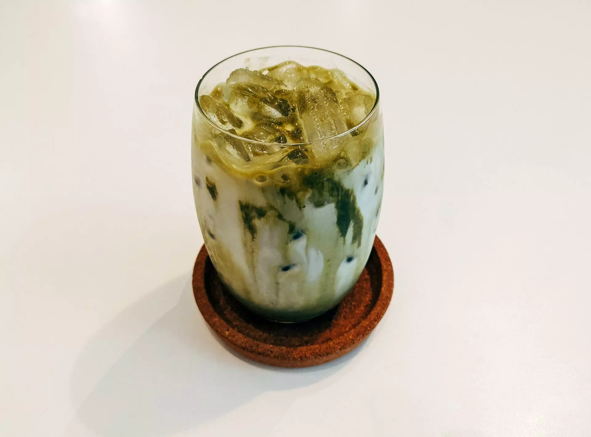 Matcha latte glacé
