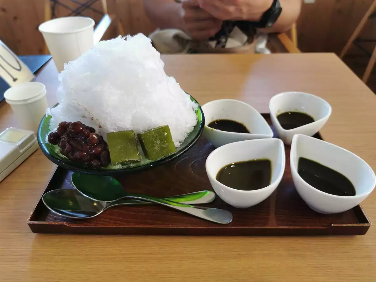 Kakigori aux quatre sirops de thés matcha, sencha, genmaïcha et houjicha